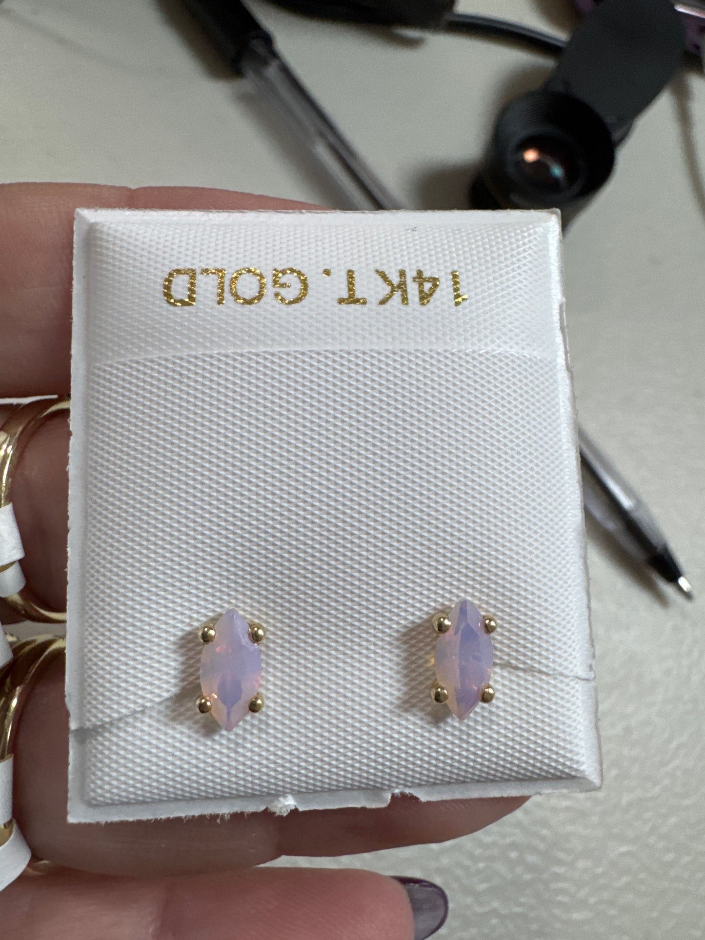 14k Mercedes Escobar