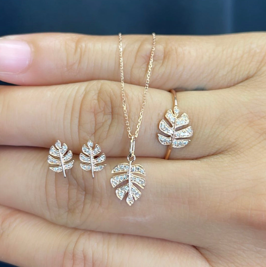 14k Gold Leaf with Diamonds Pendant