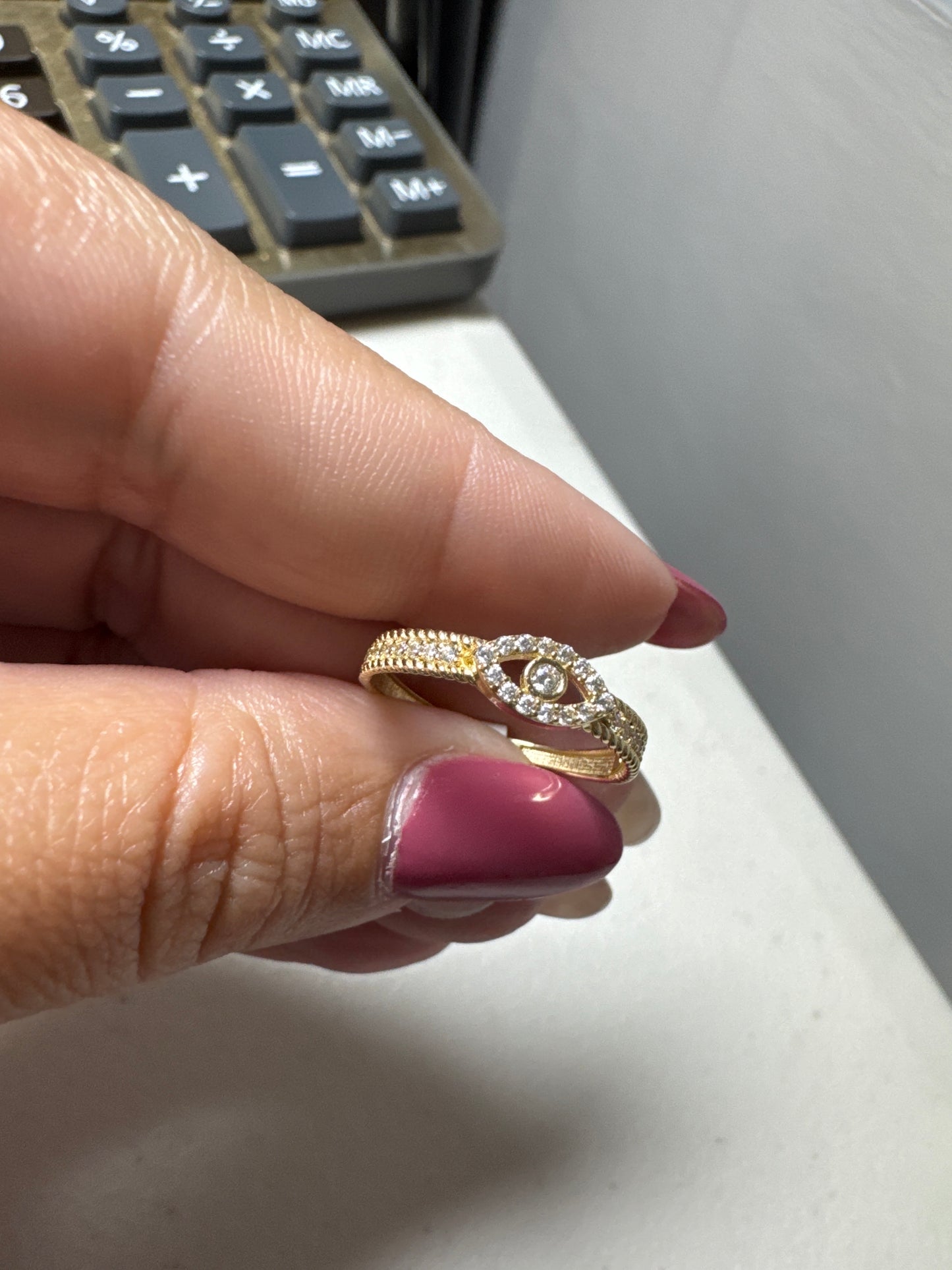 14k Mercedes Escobar