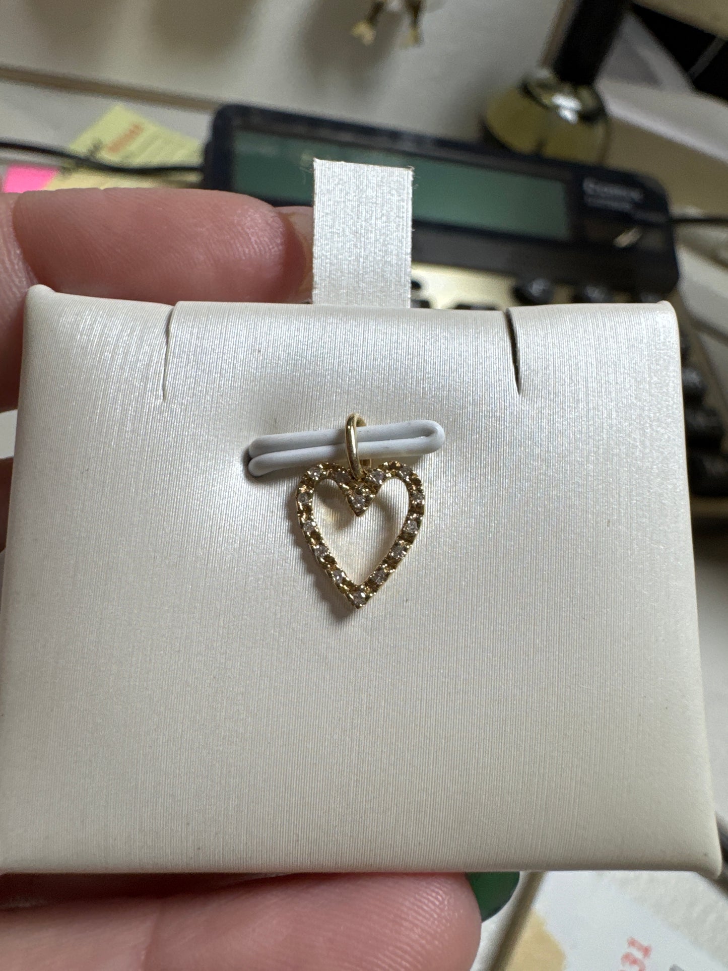 14k Mercedes Escobar