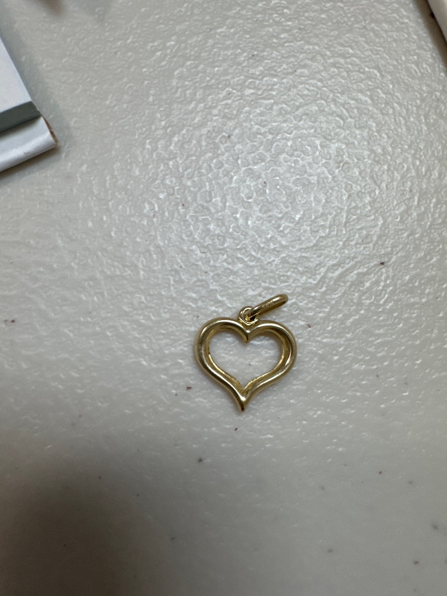 14K Alicia Álvarez