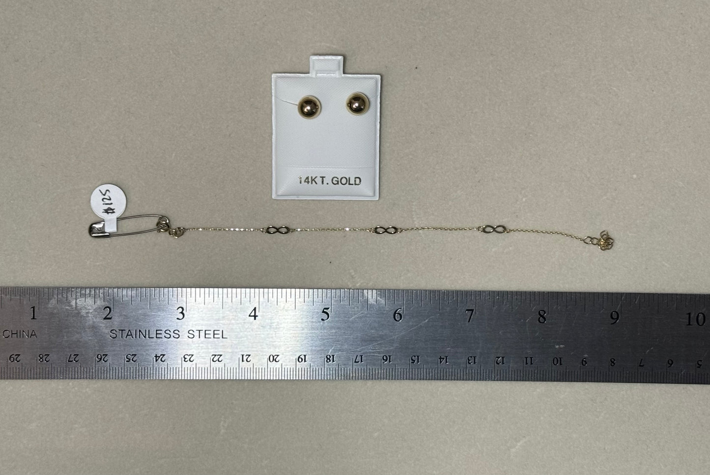 Pulsera y Aretes Xiomara Medina