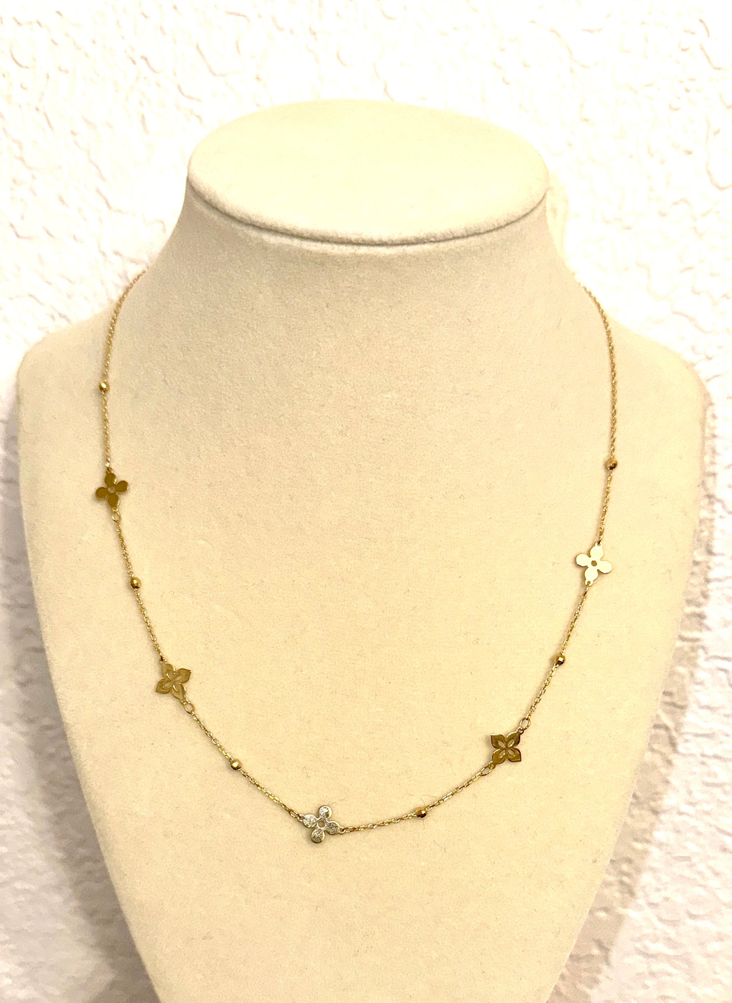 Cadena con Clover de Oro