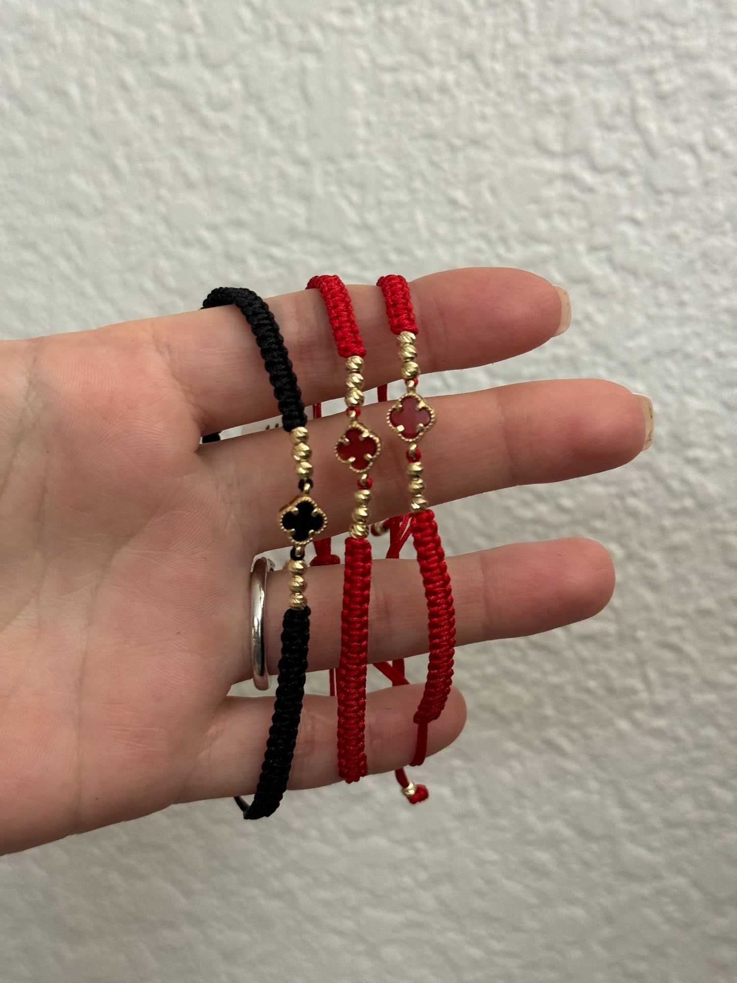 1 pulsera negra Sandra