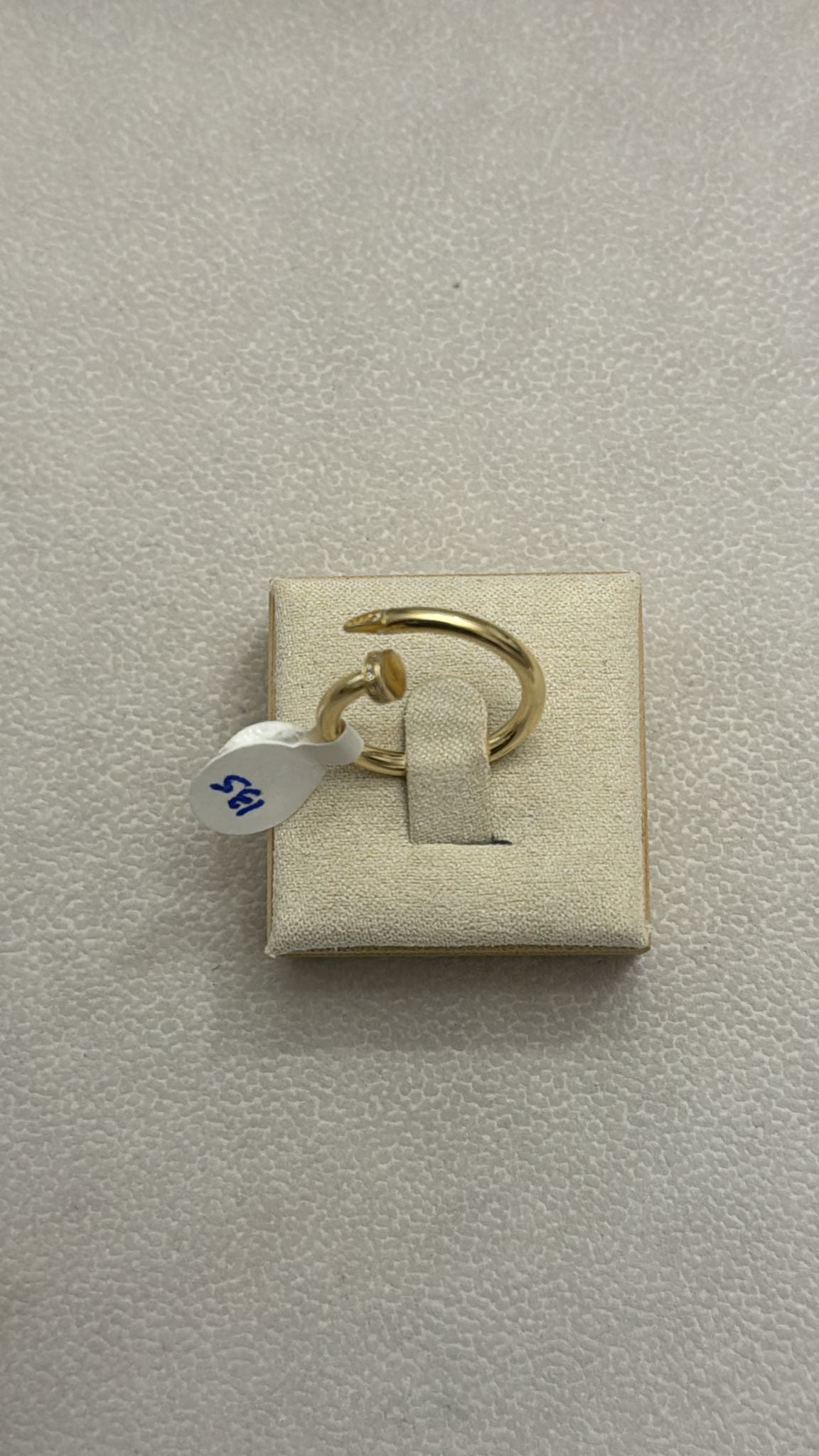 Anillo de Clavo Jannette Vega