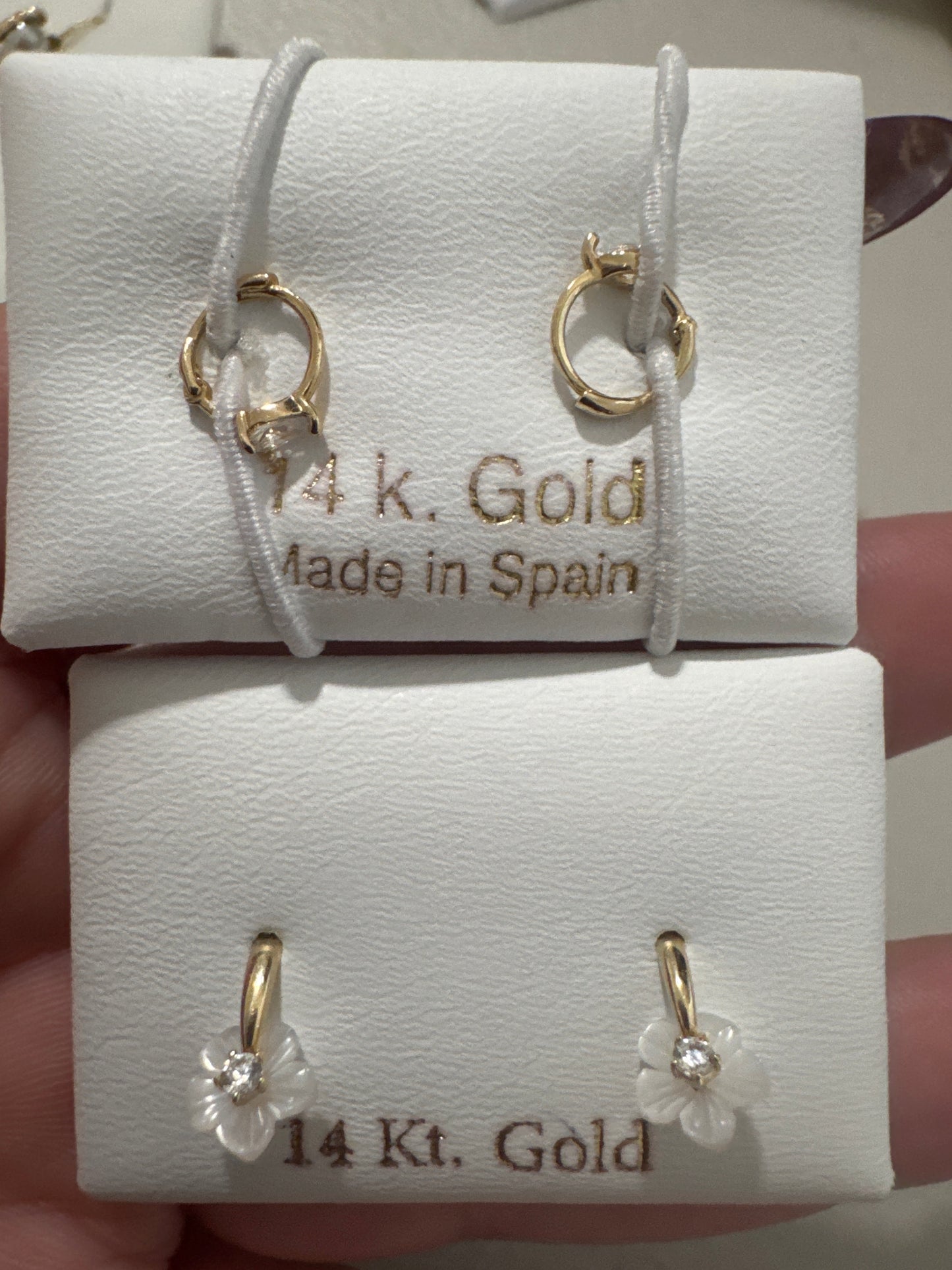 14k Alma Navarro